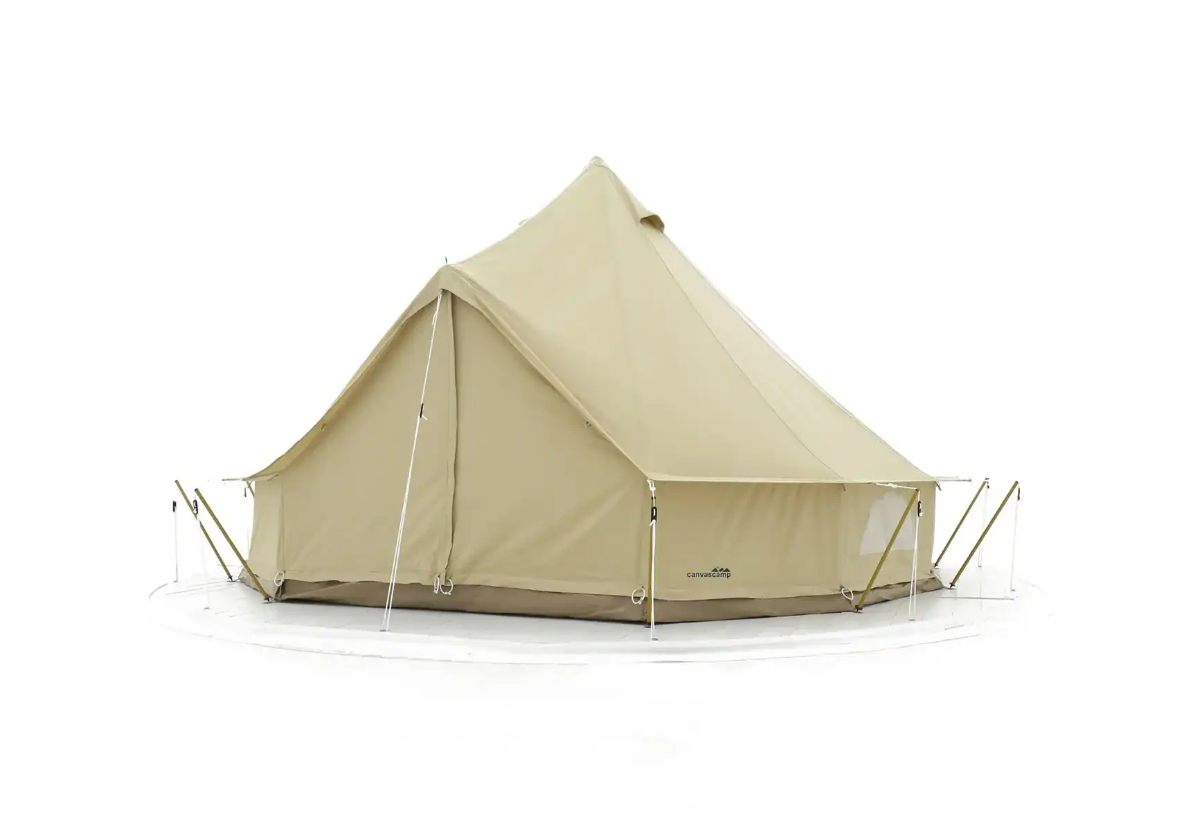 Abenteuertent mit stabiler Konstruktion, ideal für Camping, Outdoor und Naturerlebnisse, in beige Farbe, luftdurchlässig, robuste Stoffe für nachhaltige Nutzung, leicht aufzubauen.