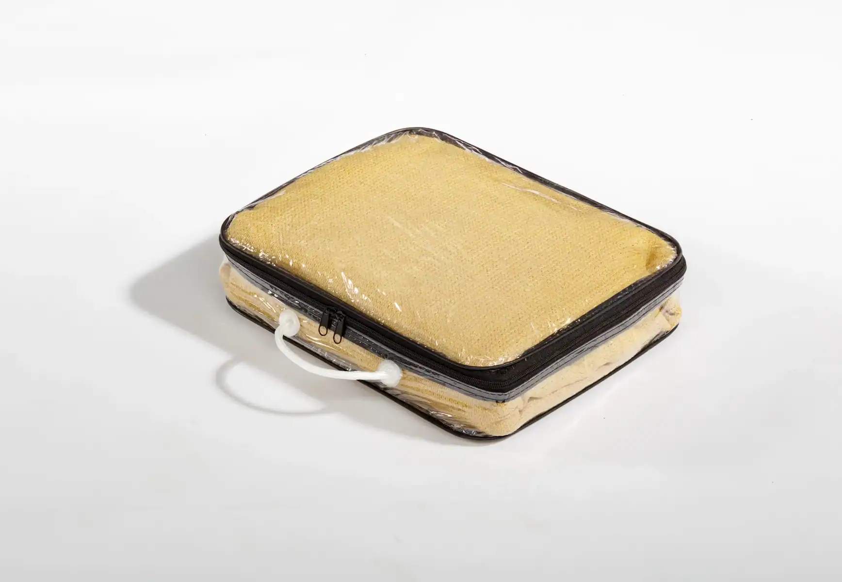 Nano-Faszien-Roller in Aufbewahrungsbox, goldfarben, für Faszienmassage und Muskelentspannung, hygienisch verpackt, hochwertig, effektiv gegen Verspannungen, ideal für Sport und Wellness.