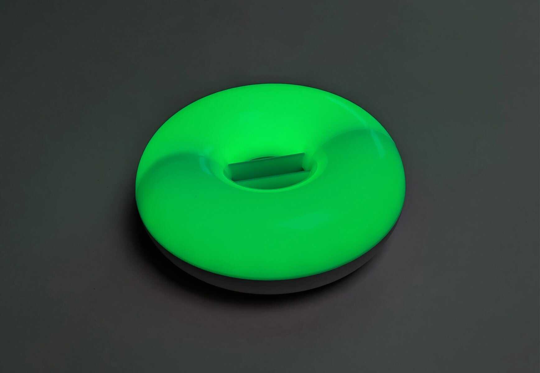 Leuchtende grüne LED-Beleuchtungsring für Salzkristalllampen oder Raumdekoration, vielseitiger Lichtakzent, energieeffizient und langlebig für entspannende Beleuchtungskonzepte, Fokus auf modernes Design und innovative Beleuchtungslösungen.
